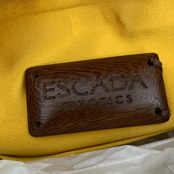 👏host pick 👏 Rare Escada “Exotics” handbag - Picture 7 of 12